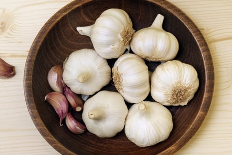4 Reasons to Eat More Garlic
