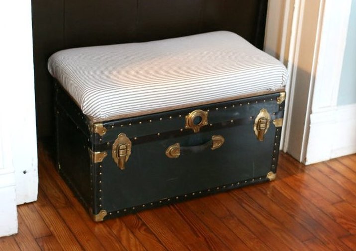 DIY storage trunk bench and coffee table